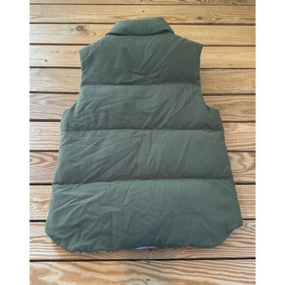 Patagonia Down Filled Puffer Vest Size Small Women’s Green Zip/Snap Front - Picture 2 of 8